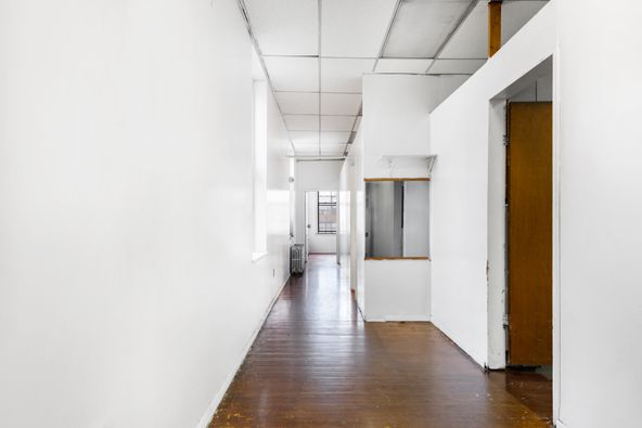 196 Space Street, 3rd Floor